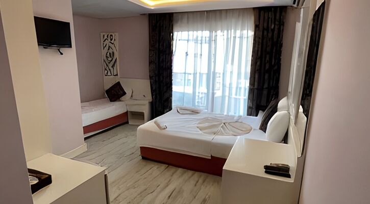 Beachway Hotel Side