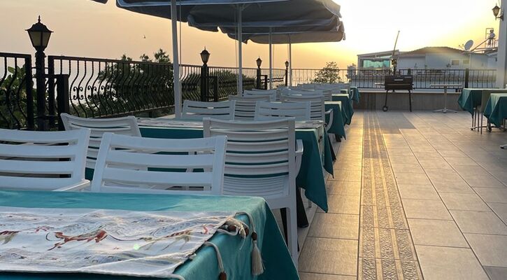 Beachway Hotel Side