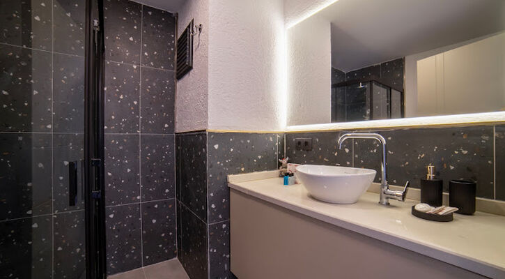 RudBlu Suites