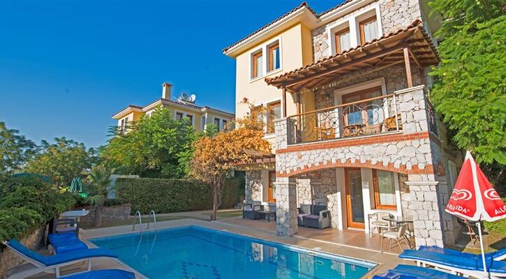 Perdikia Hill & Family Hotel