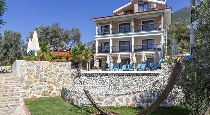 Perdikia Hill & Family Hotel