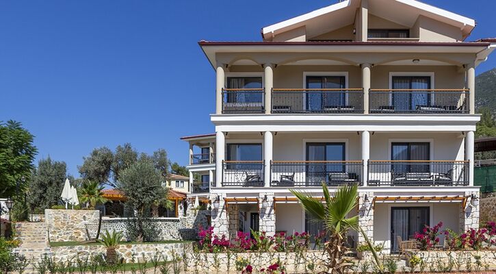 Perdikia Hill & Family Hotel